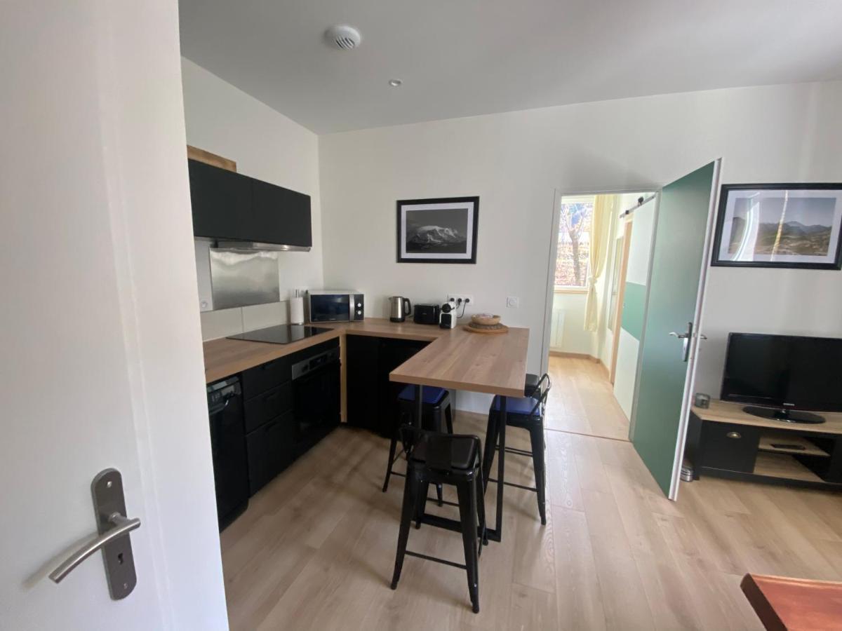Le Cote Cour Apartman Barcelonnette Kültér fotó